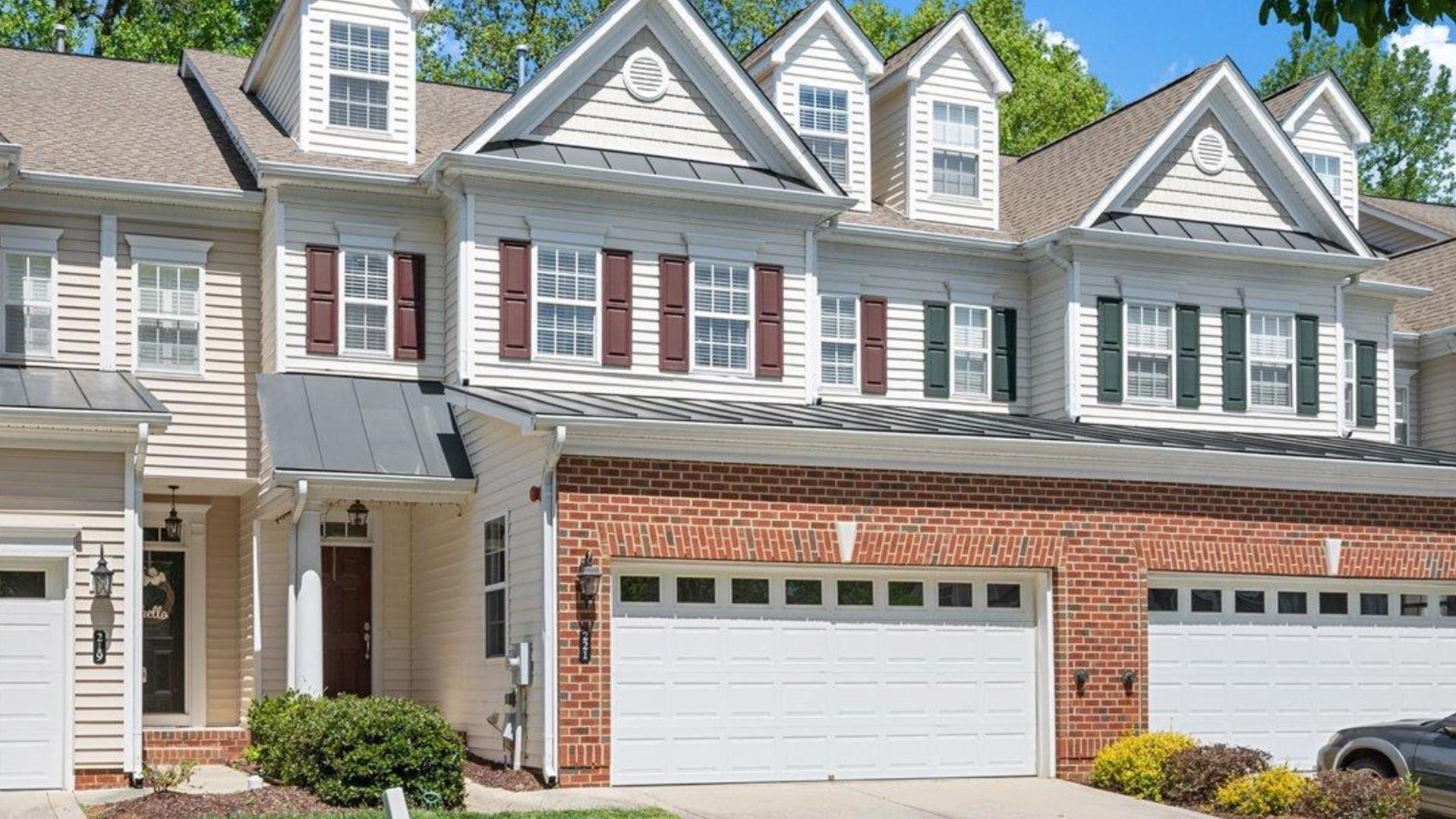 221 Towne Ridge Lane Chapel Hill NC 27516