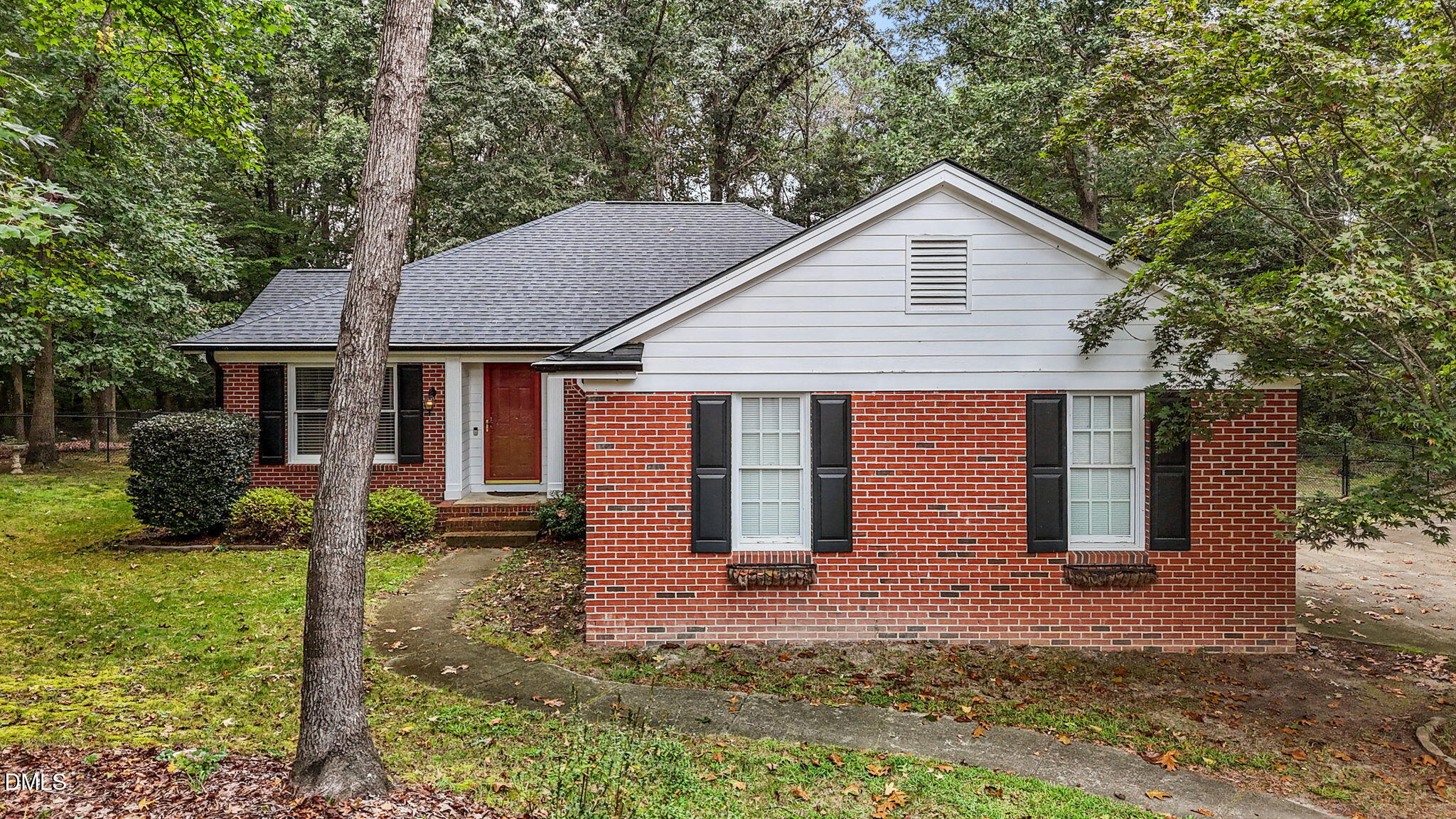 109 Oaklake Court Fuquay Varina NC 27526