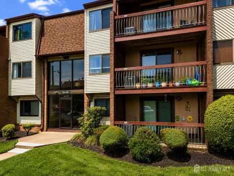 201 Edison Glen Terrace Edison NJ 08837