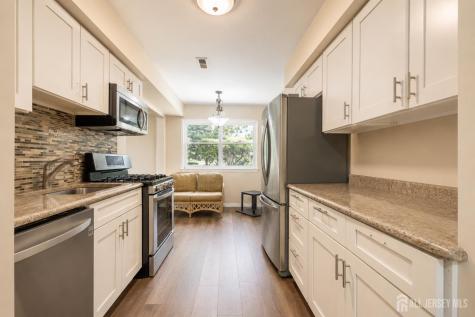201 Edison Glen Terrace Edison NJ 08837
