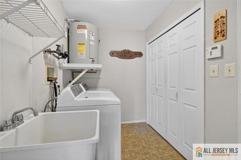 17 George Washington Drive Monroe NJ 08831