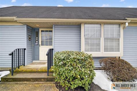 17 George Washington Drive Monroe NJ 08831