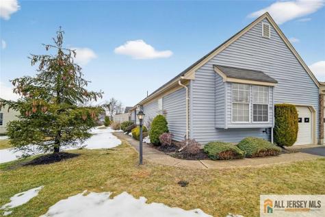 17 George Washington Drive Monroe NJ 08831