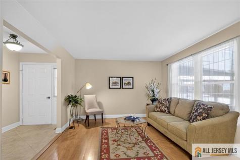 17 George Washington Drive Monroe NJ 08831