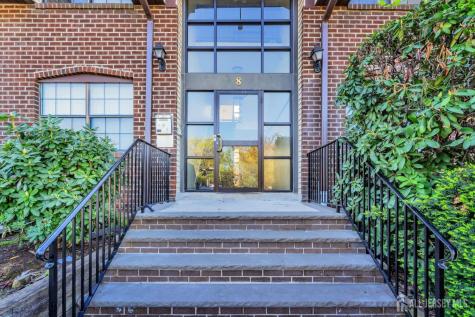812 Green Hollow Drive Iselin NJ 08830