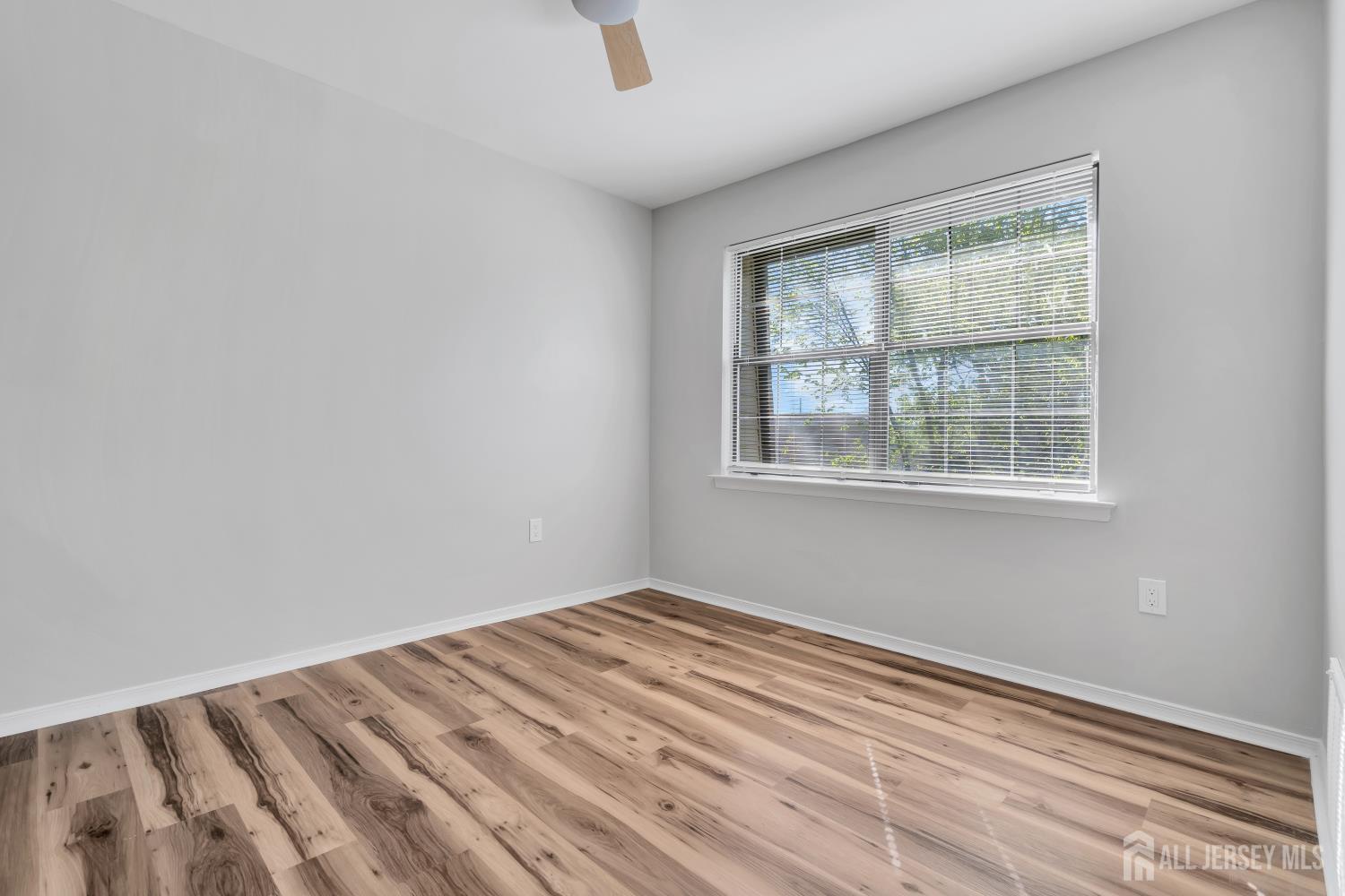 812 Green Hollow Drive Iselin NJ 08830