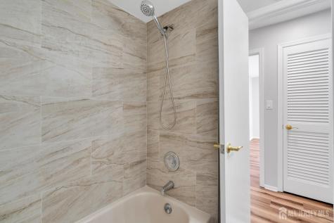 812 Green Hollow Drive Iselin NJ 08830