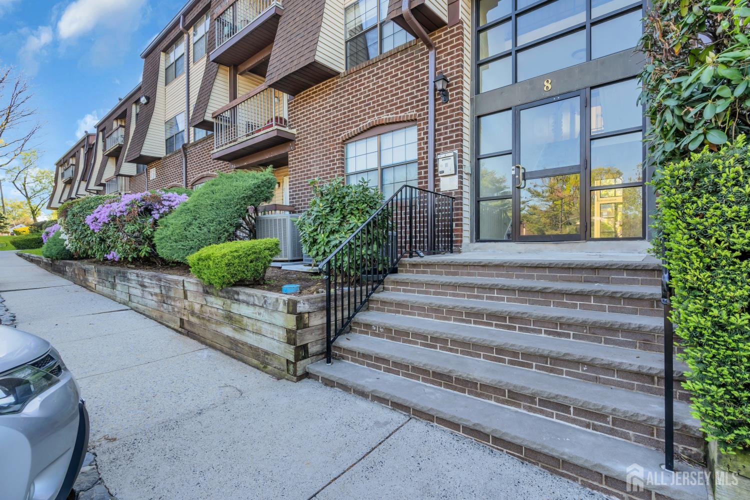 812 Green Hollow Drive Iselin NJ 08830