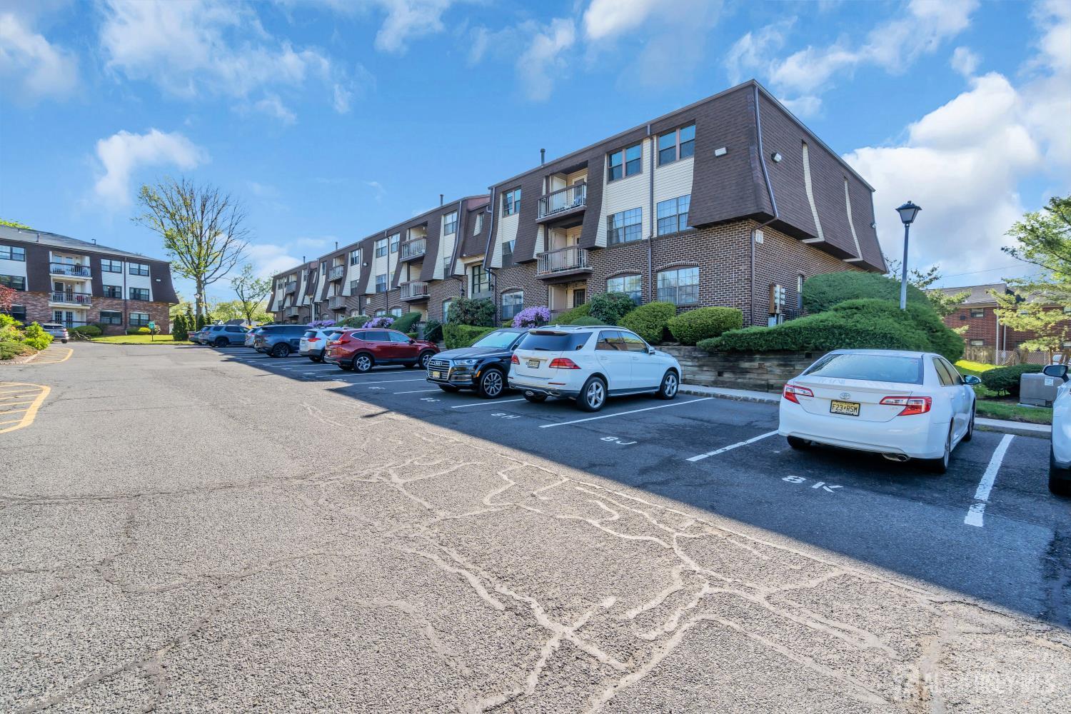812 Green Hollow Drive Iselin NJ 08830