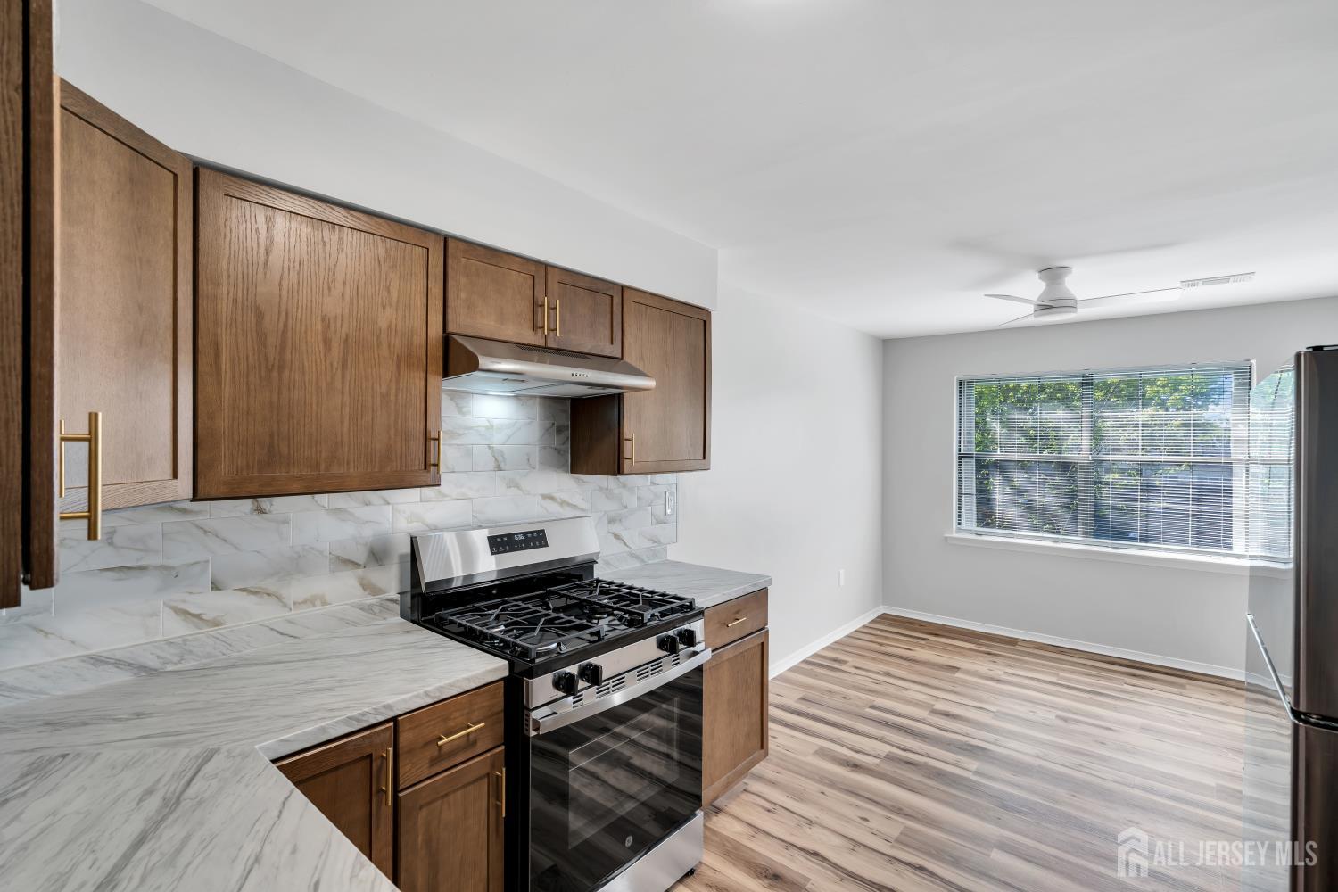 812 Green Hollow Drive Iselin NJ 08830