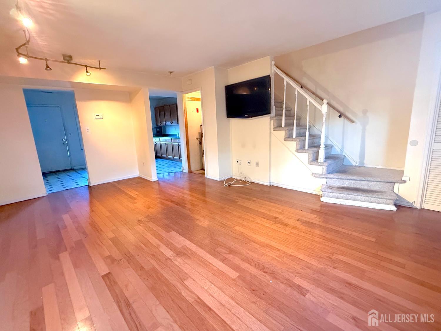 16 Quail Run Road Jamesburg NJ 08831