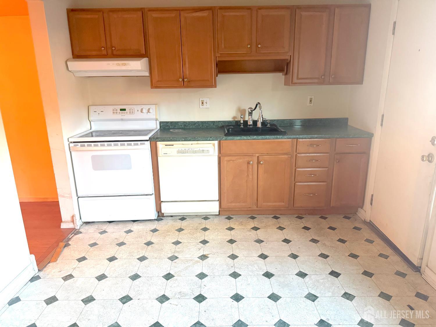 16 Quail Run Road Jamesburg NJ 08831