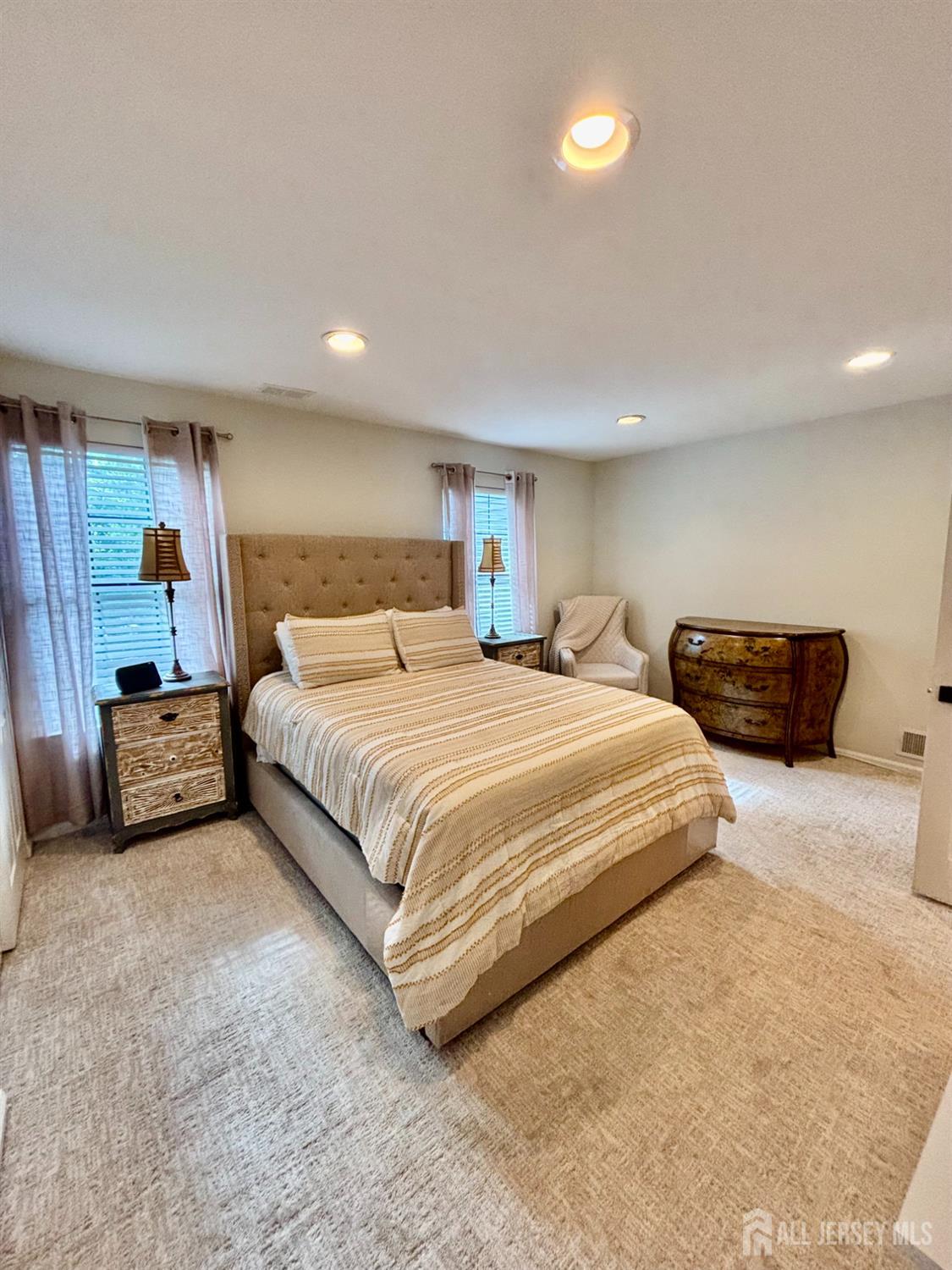 1104 Woodbridge Commons Way Iselin NJ 08830