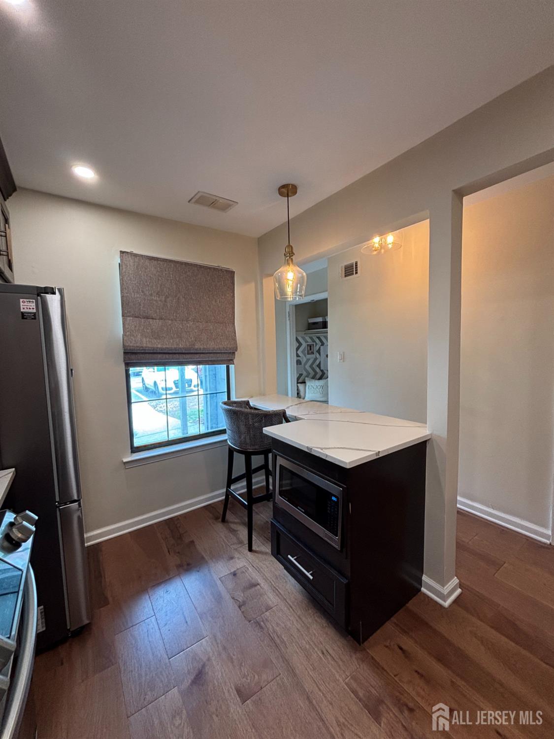 1104 Woodbridge Commons Way Iselin NJ 08830