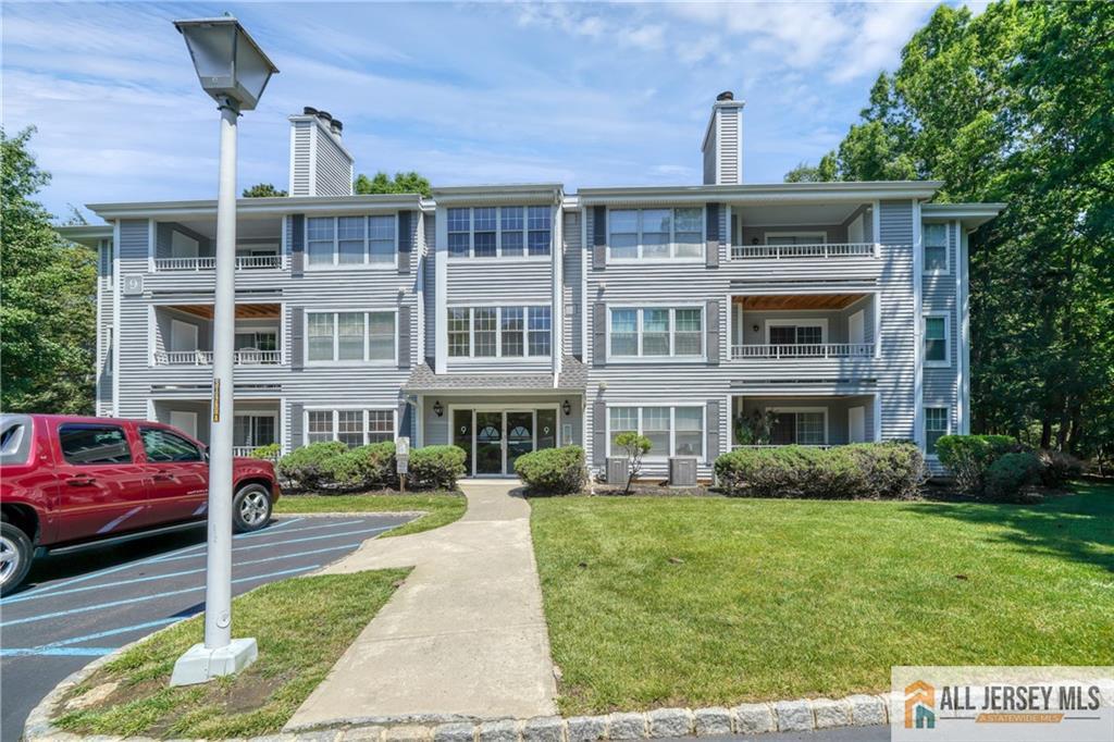 902 Meadow Court Helmetta NJ 08828