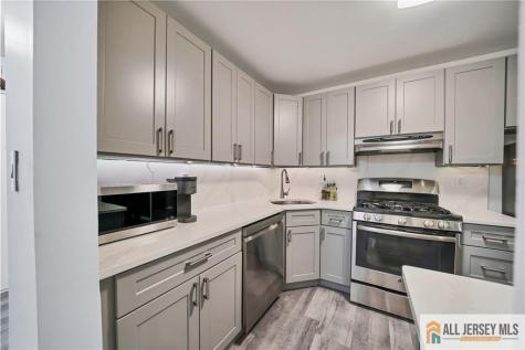 902 Meadow Court Helmetta NJ 08828