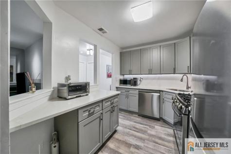 902 Meadow Court Helmetta NJ 08828