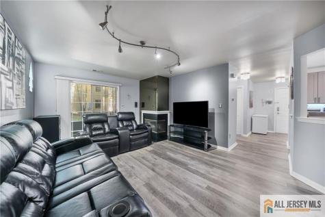 902 Meadow Court Helmetta NJ 08828