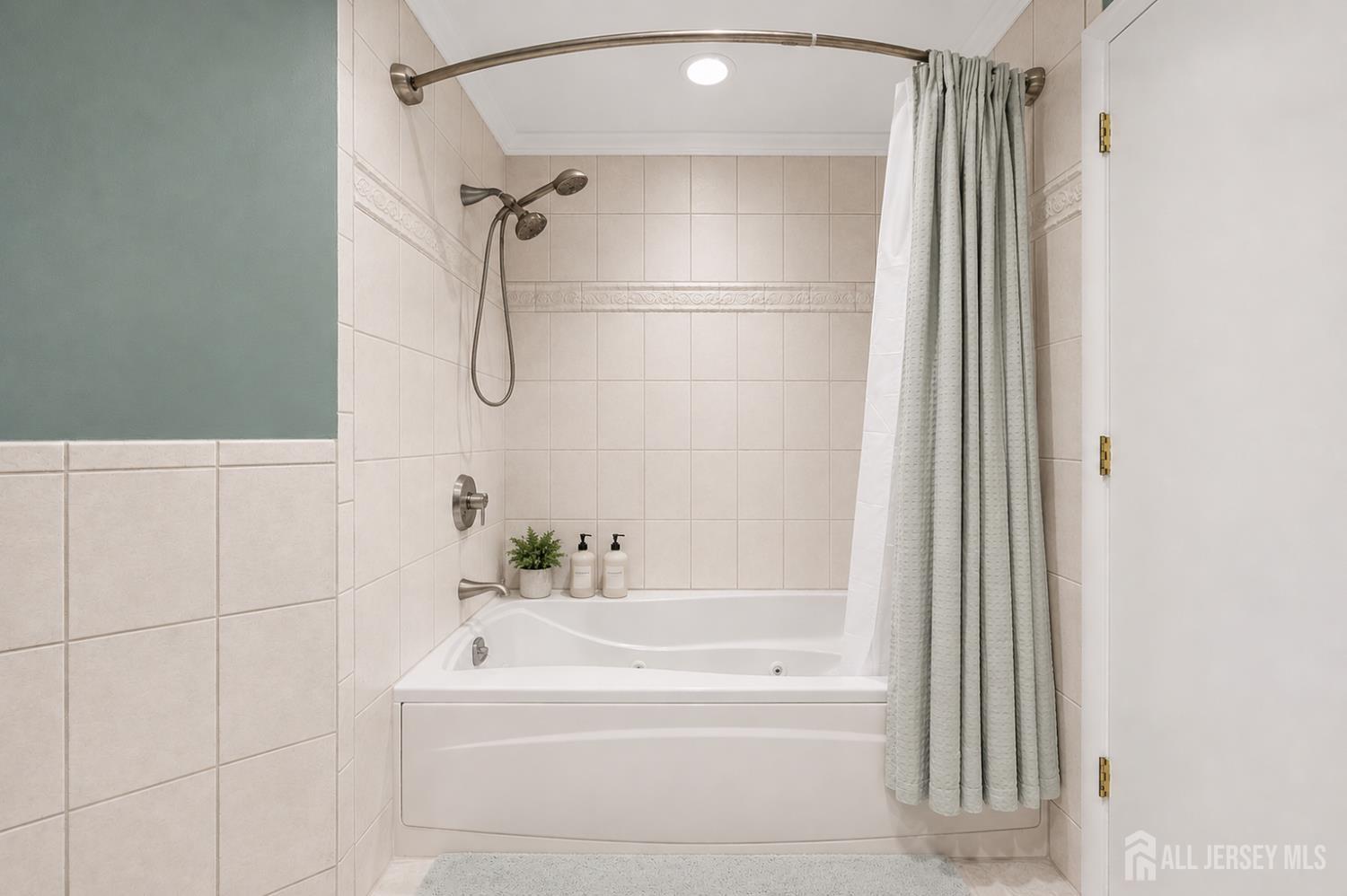 34 Laurie Court Old Bridge NJ 07747