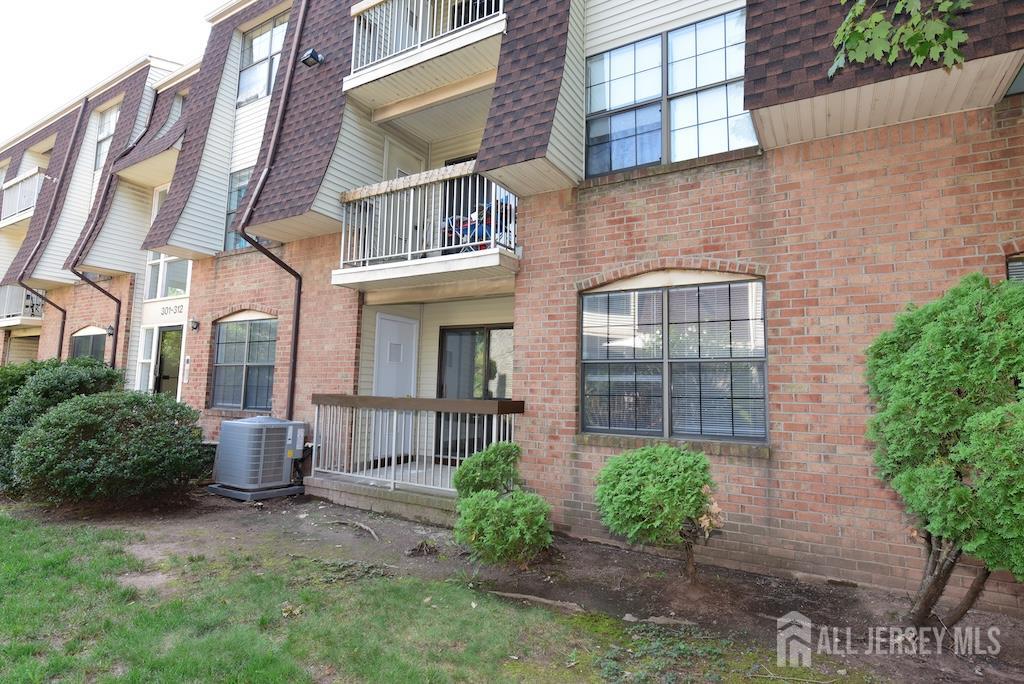 302 Hidden Village Drive Perth Amboy NJ 08861