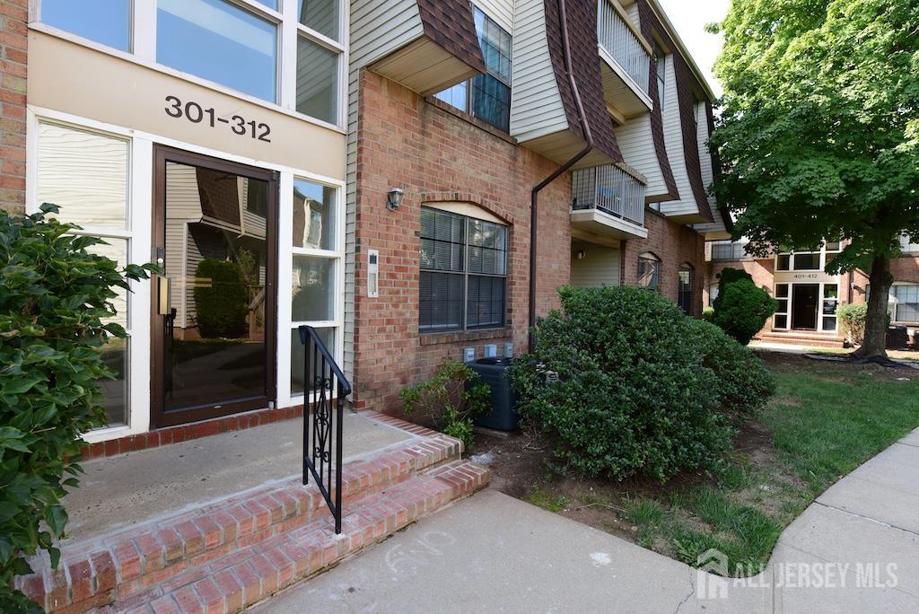 302 Hidden Village Drive Perth Amboy NJ 08861