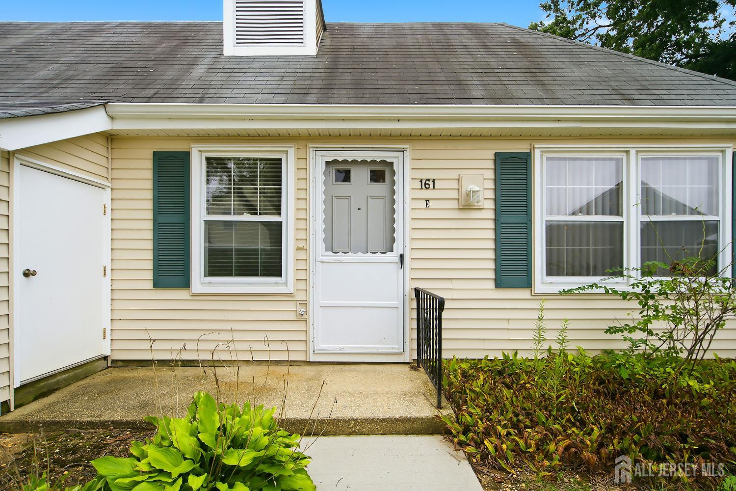 161 Pelham Lane Jamesburg NJ 08831