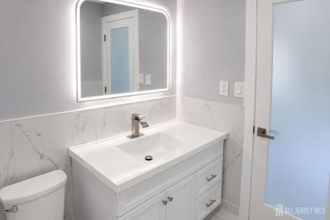 709 Sunshine Court Sayreville NJ 08859