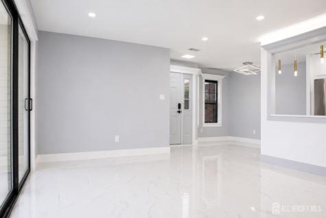 709 Sunshine Court Sayreville NJ 08859