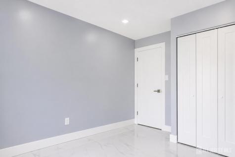 709 Sunshine Court Sayreville NJ 08859