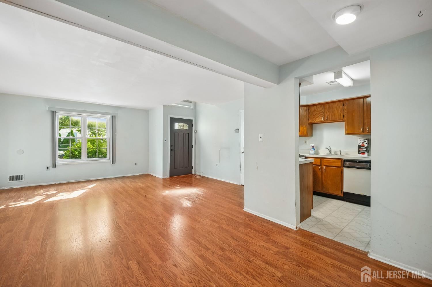 905 Montague Avenue Iselin NJ 08830