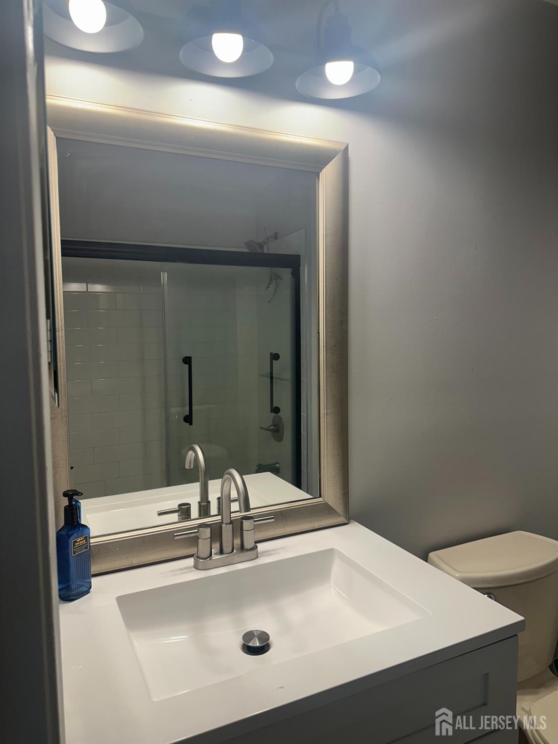 41 Brighton Way North Brunswick NJ 08902