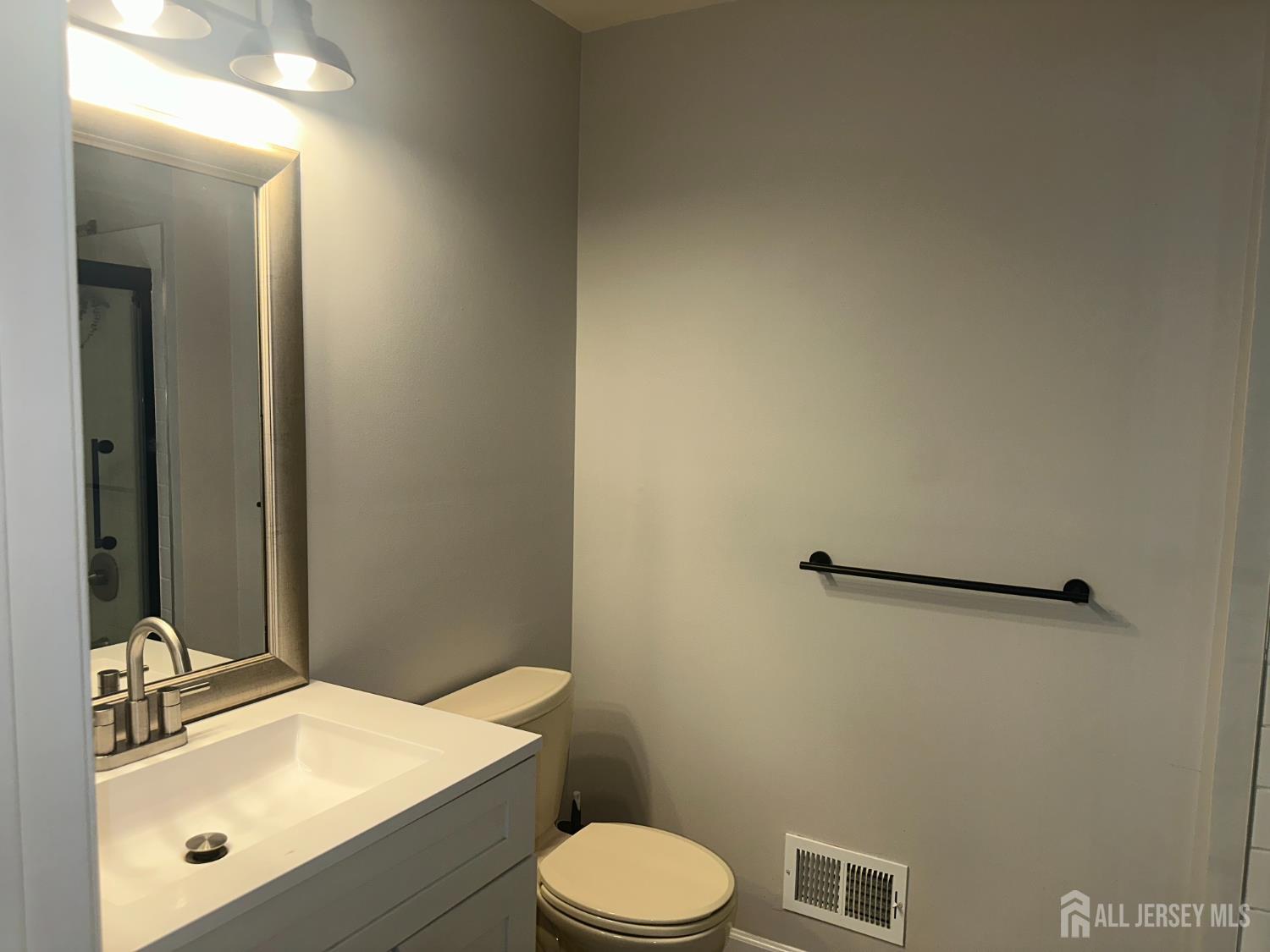 41 Brighton Way North Brunswick NJ 08902
