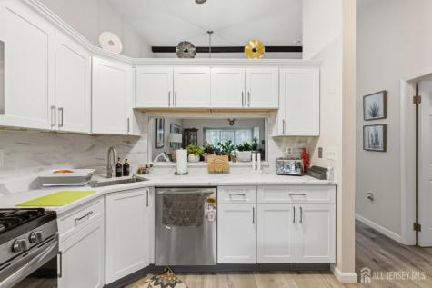 62 Wycoff Way E East Brunswick NJ 08816