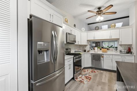 62 Wycoff Way E East Brunswick NJ 08816