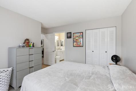 62 Wycoff Way E East Brunswick NJ 08816