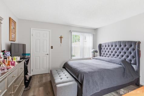 62 Wycoff Way E East Brunswick NJ 08816