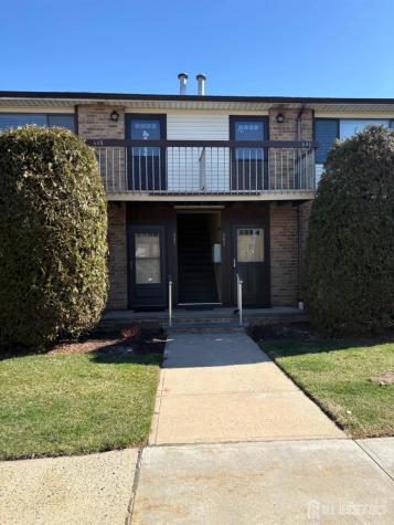 648 Cricket Lane Woodbridge Proper NJ 07095