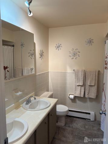 648 Cricket Lane Woodbridge Proper NJ 07095