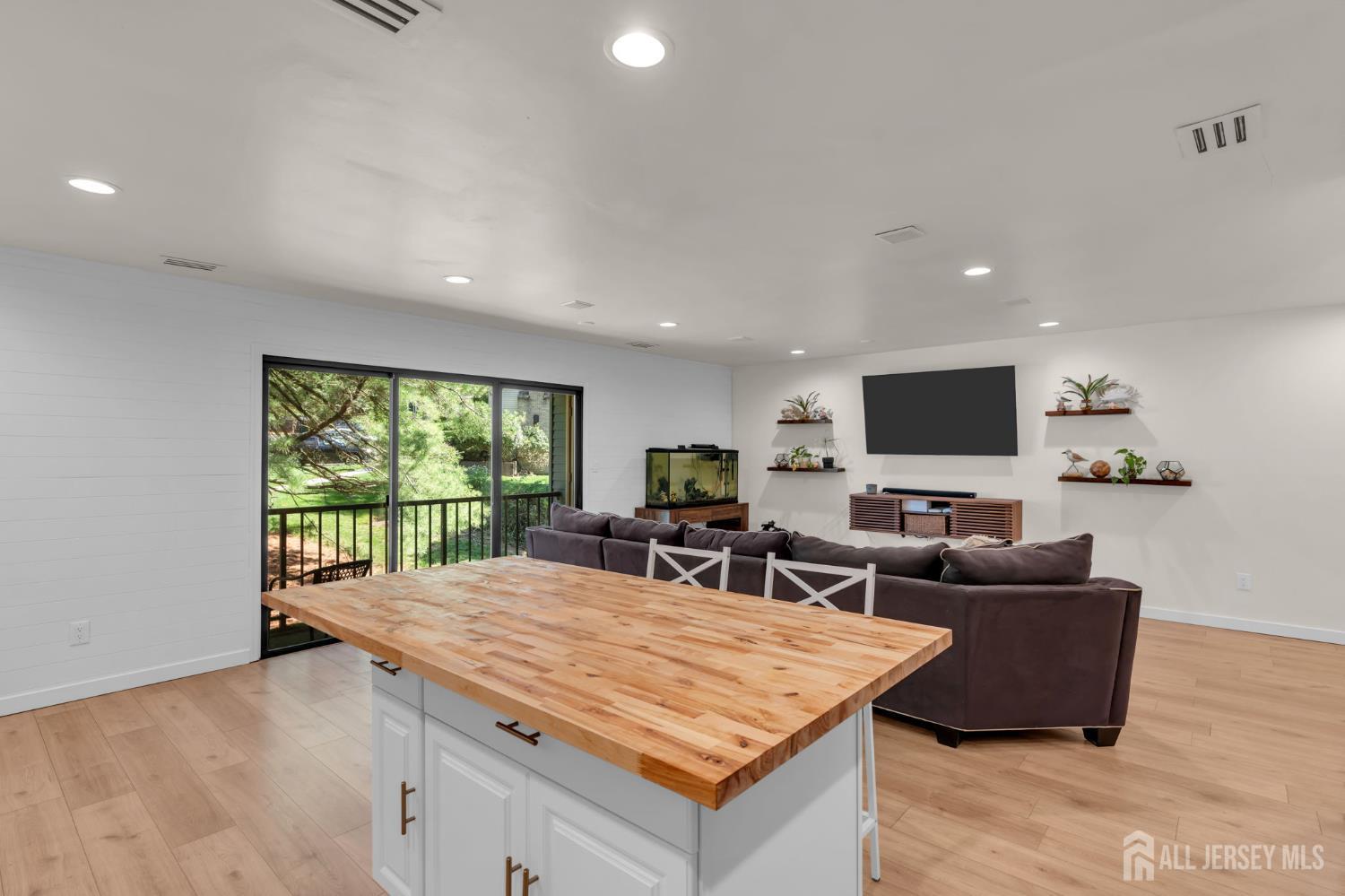56 Inverness Court Matawan NJ 07747
