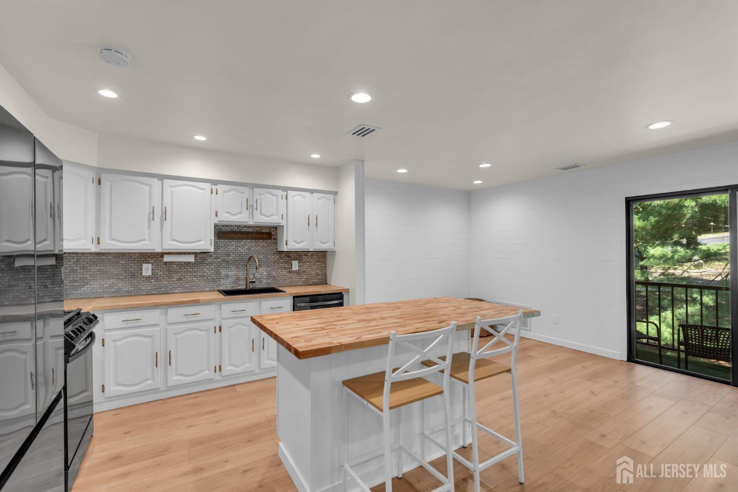 56 Inverness Court Matawan NJ 07747