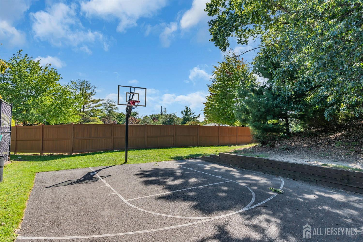 56 Inverness Court Matawan NJ 07747