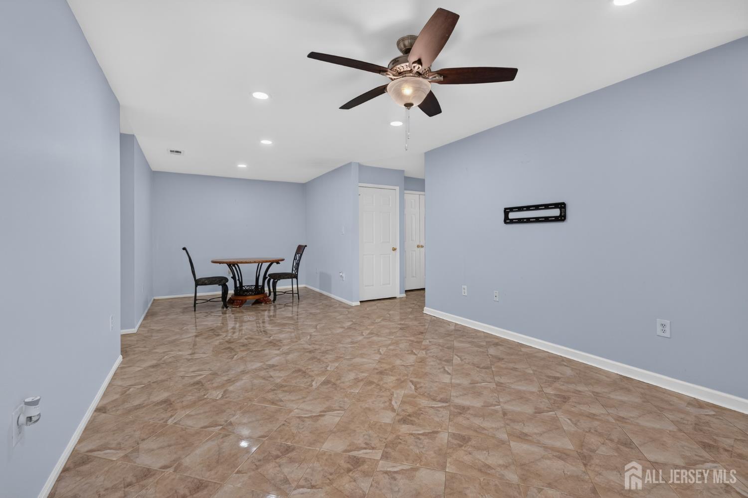 203 Cypress Lane East Brunswick NJ 08816