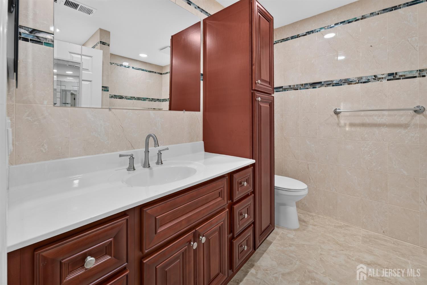 203 Cypress Lane East Brunswick NJ 08816