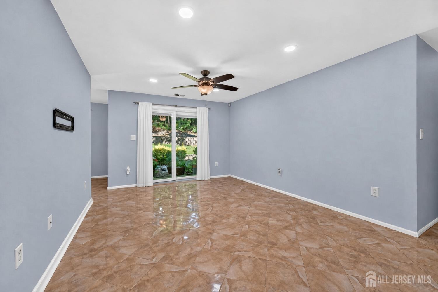 203 Cypress Lane East Brunswick NJ 08816