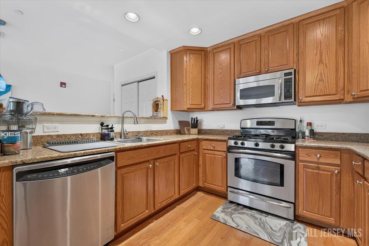 358 Rector Street Perth Amboy NJ 08861