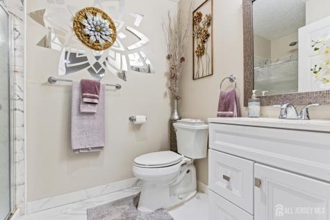 23 Prestwick Way Edison NJ 08820