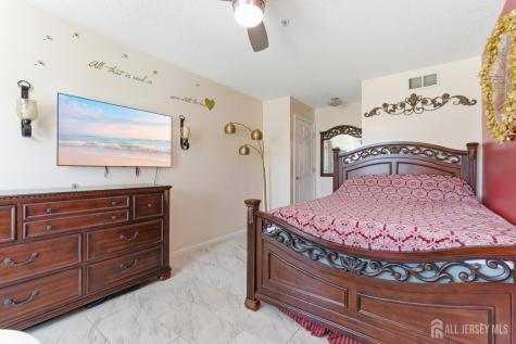 23 Prestwick Way Edison NJ 08820