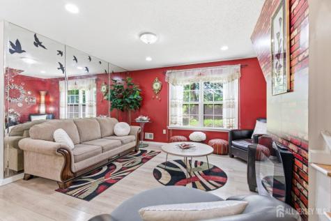 23 Prestwick Way Edison NJ 08820