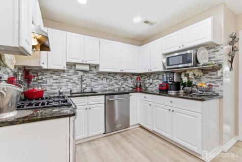 23 Prestwick Way Edison NJ 08820