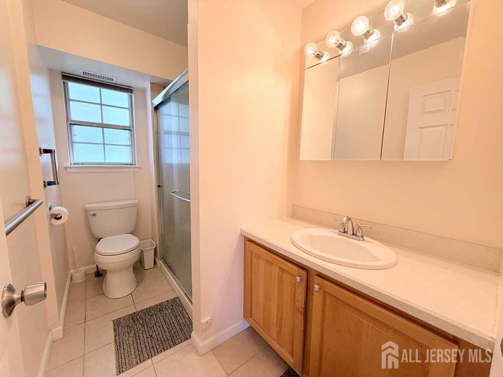 9 Hawaii Court Matawan NJ 07747